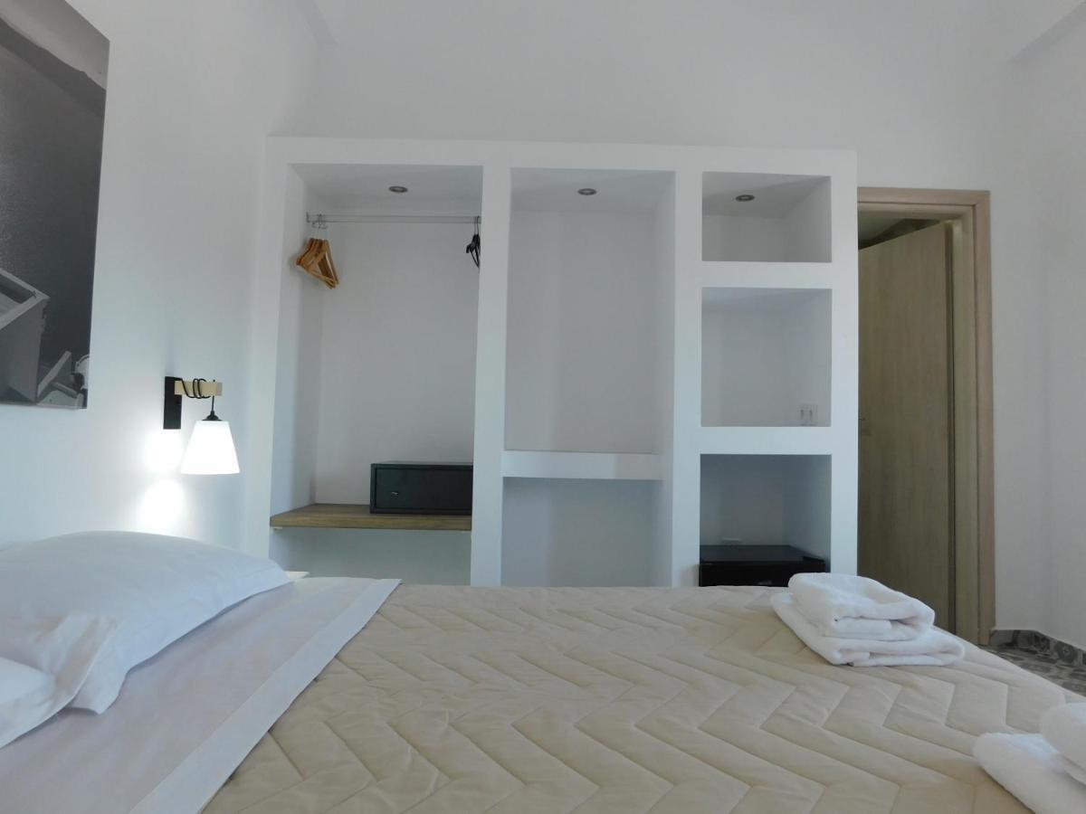 Fira Veronica Rooms Imerovigli (Santorini) Exterior photo